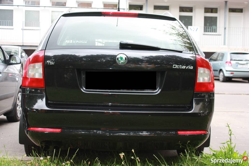 Skoda Octavia II Premia kombi lift salon ASO Rok produkcji 2010 Poznań