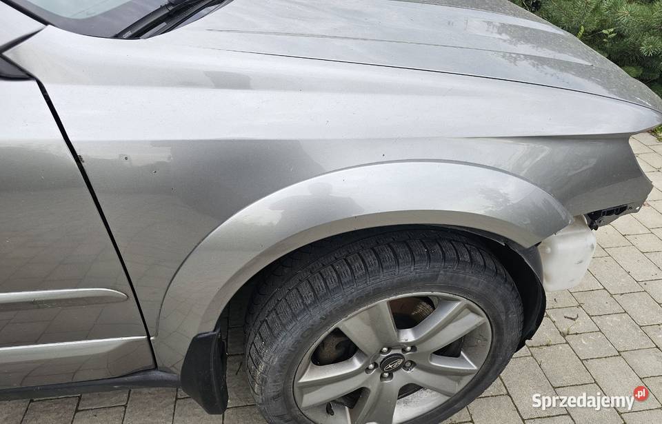 błotnik prawy przód outback 2008 kod lakieru 45a Rok produkcji 2008 Błotniki Pabianice