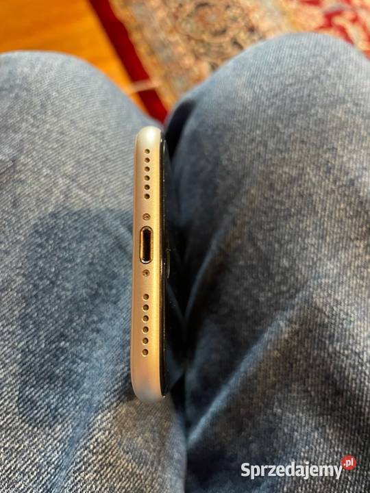 Do sprzedania iphone SE 2020 stan idealny Warszawa