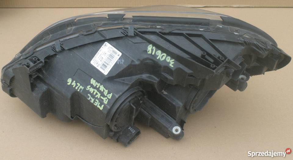 MERCEDES W246 B KLASA PRAWA LAMPA HALOGEN Bieleń