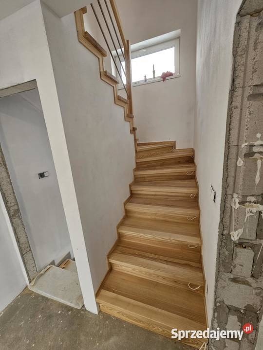 Schody drewniane na beton samonośne Schody wewnętrzne Wrocław