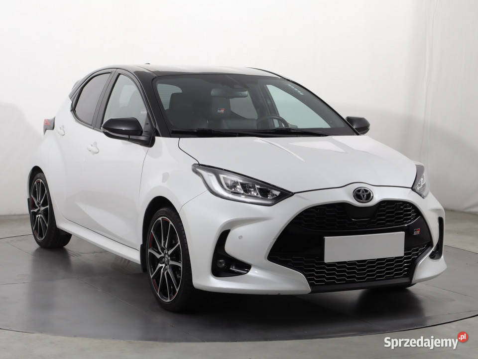 Toyota Yaris 15 VVTi Hybrid