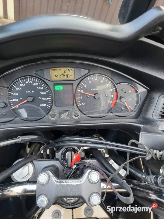 Sprzedam NTV 700 z ABS bez wkladu motocyklisty Wieluń sprzedam
