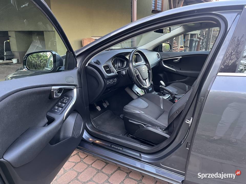 Volvo V40 16D 2013 r 1560cm3 Katowice sprzedam