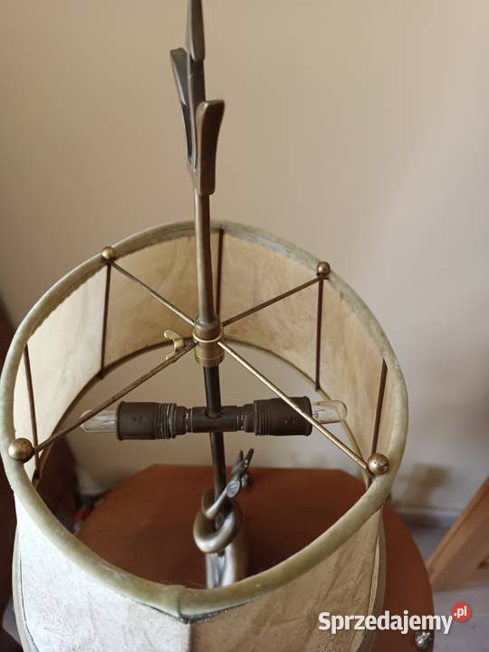 Lampa z brązu Francja Budzyń