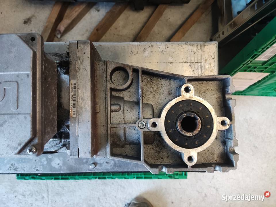 Motoreduktor kątowy przelotowy 075kW 400V 96 Libusza