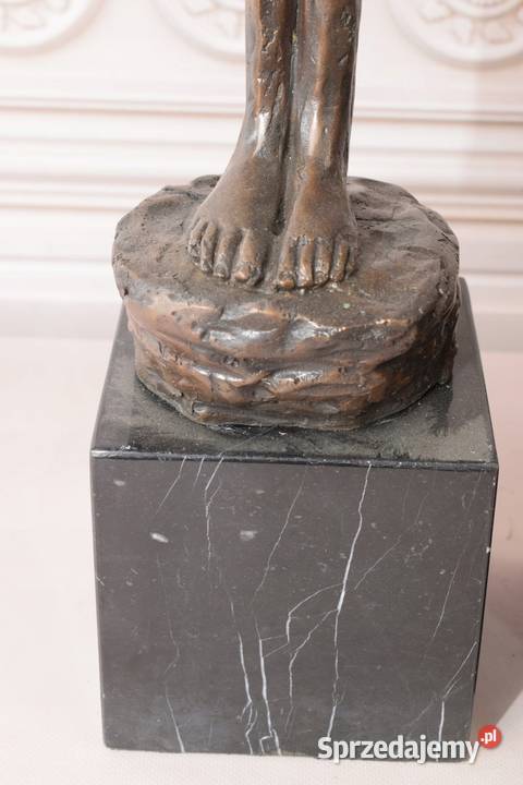 Modernistyczna Figura Rzeźba z Brązu Kobieta i małopolskie Kraków