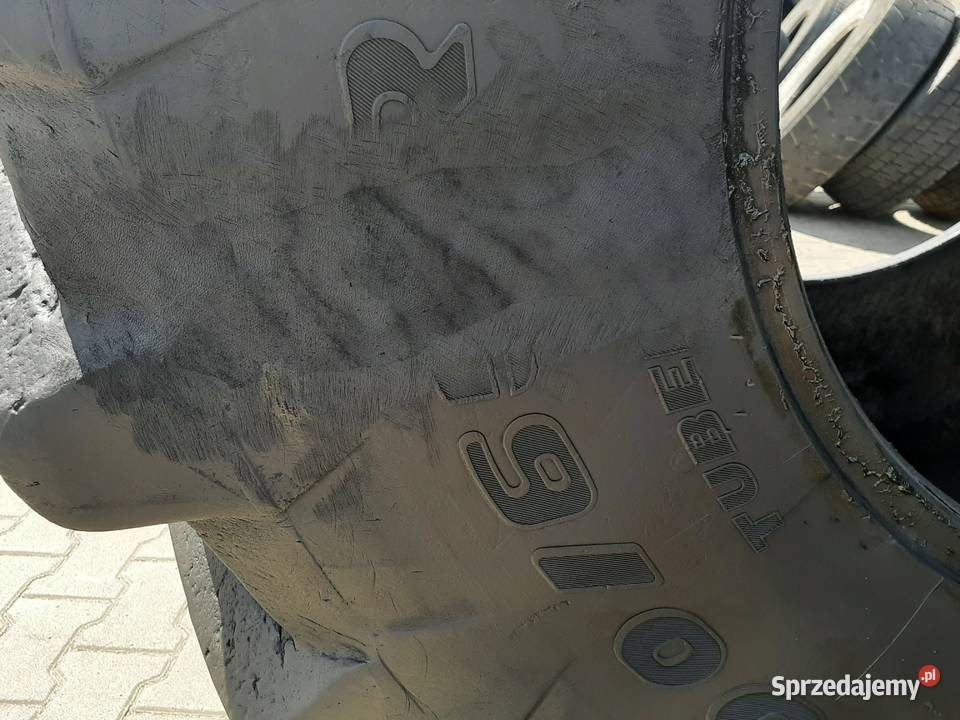 Opona używana przemysłowa 80065R32 TRELLEBORG Zaścianki sprzedam