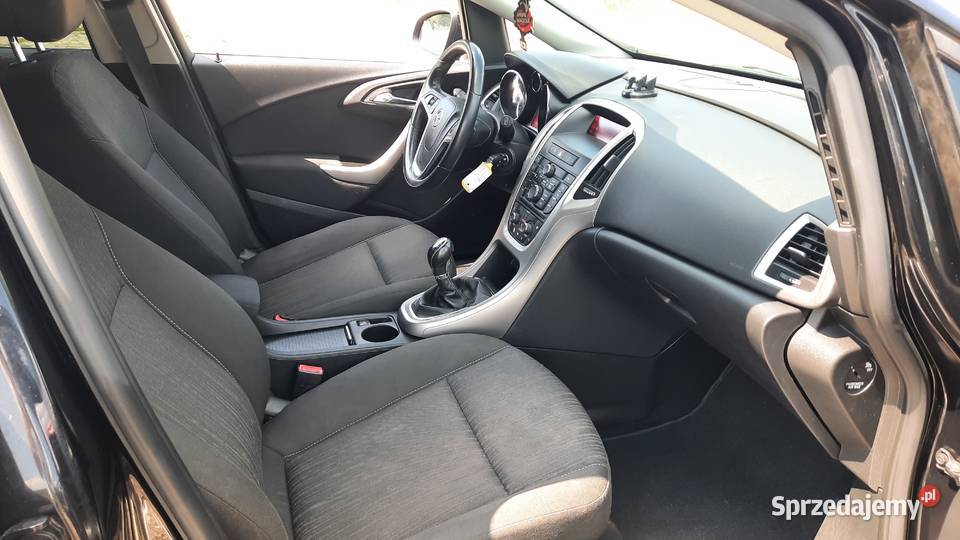 Opel Astra 14 Turbo 140 2010 r Klima Opłacona