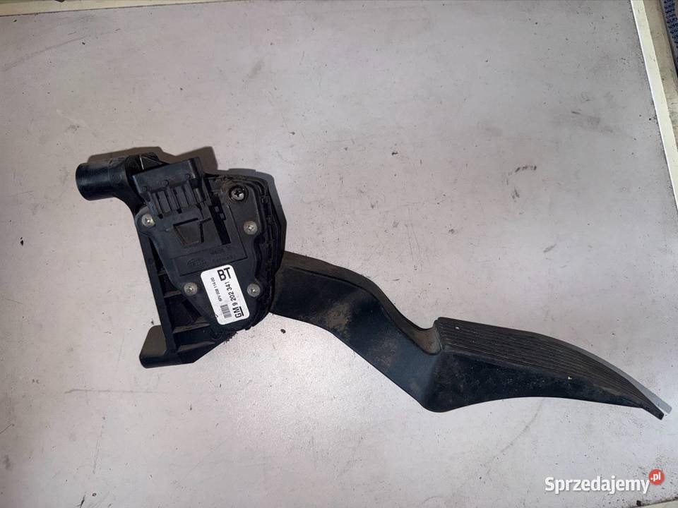 Padał Gazu Opel GM 9202341 Zafira B osobowe