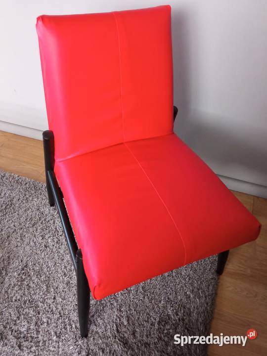 Designerskie krzesło z PRL w nowoczesnym wydaniu Rybnik