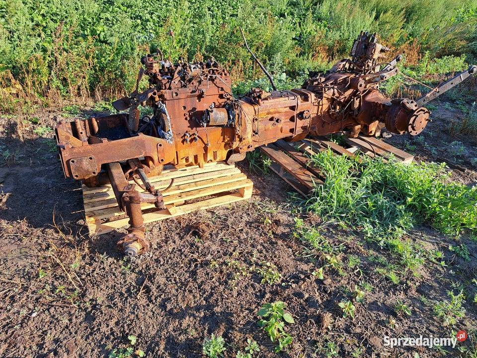 Massey Ferguson 4225 i pochodne części Części i osprzęt rolniczy