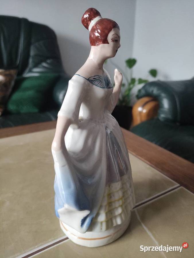 Figurka porcelanowa dama w krynolinie Steatyt Janów Lubelski