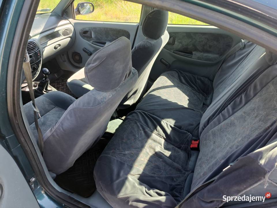 Sprzedam Renault megane 14 benzyna 1999r sedan Rok produkcji 1999 mazowieckie Żyrardów