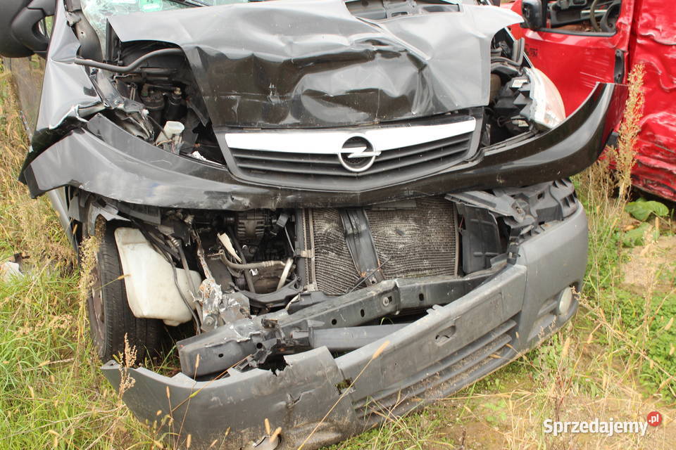 Opel Vivaro uderzeniu na części ubezpieczony Goleniów sprzedam