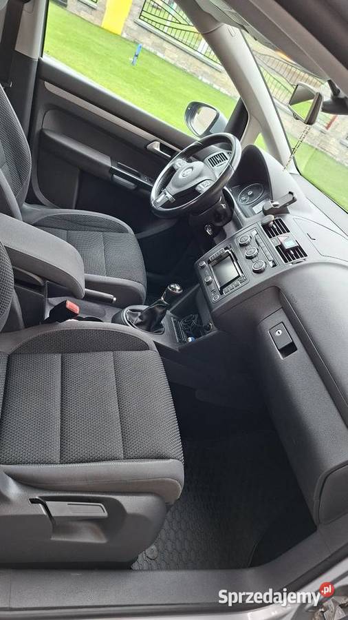 Volkswagen Touran 20 Diesel 140 2015r bogate Opole
