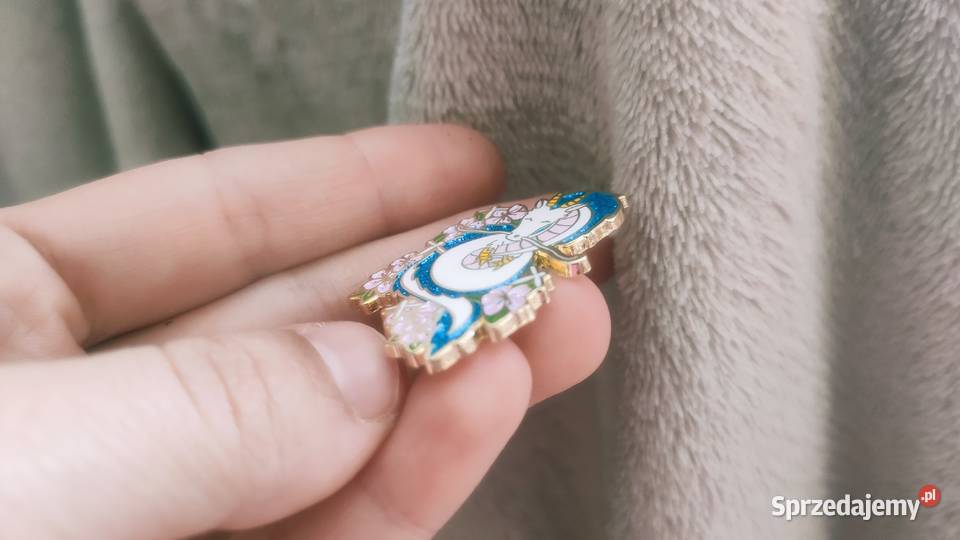 Pin przypinka broszka smok ze smokiem Haku w