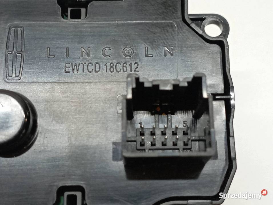 PANEL NAWIEWU GD9T18C612BD Lincoln Navigator IV