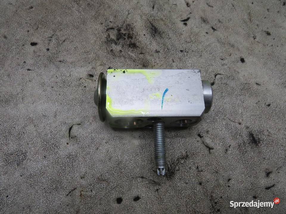 ZAWÓR ROZPRĘŻNY KLIMATYZACJI JEEP WK2