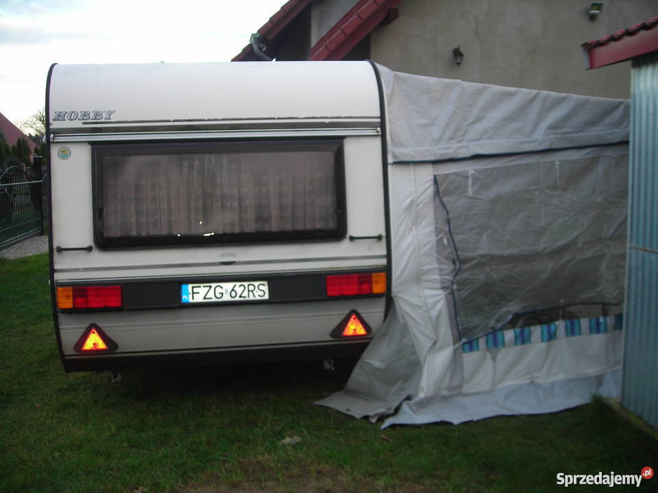 Kempingowa HOBBY 400 z przedsionkiem Iłowa