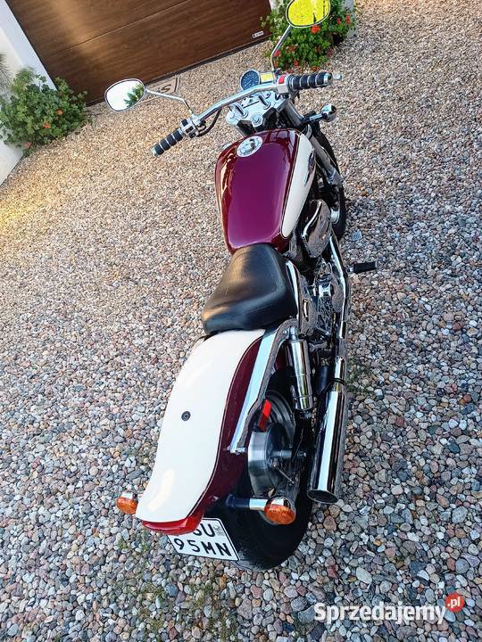 Suzuki VZ800 Marauder Cybinka
