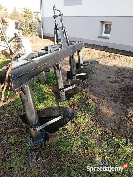 Pługi 4 skibowe średniaki wysoka słubica Pługi Albigowa