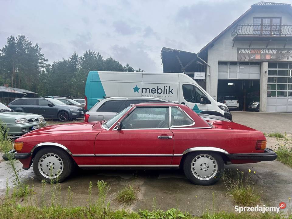 Mercedes Benz SL 560 V8 w107 Raduń