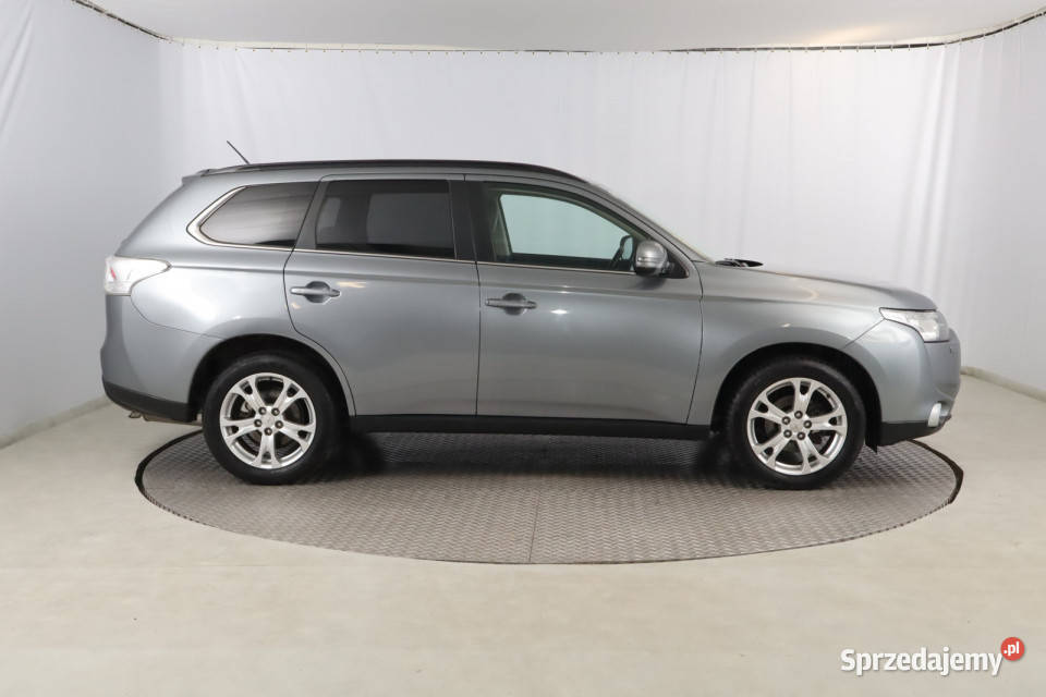 Mitsubishi Outlander 20 isofix sprzedam