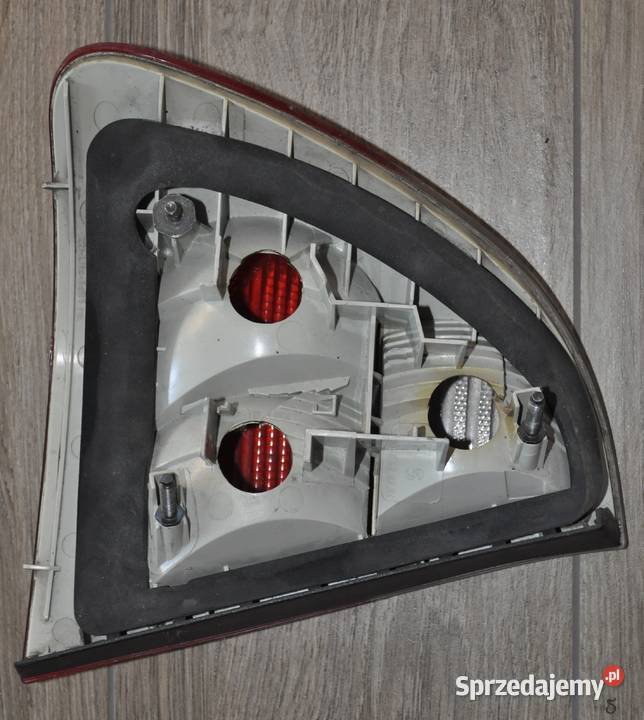 LAMPA TYŁ PRAWA BMW E46 KOMBI OE 6928388 Malbork