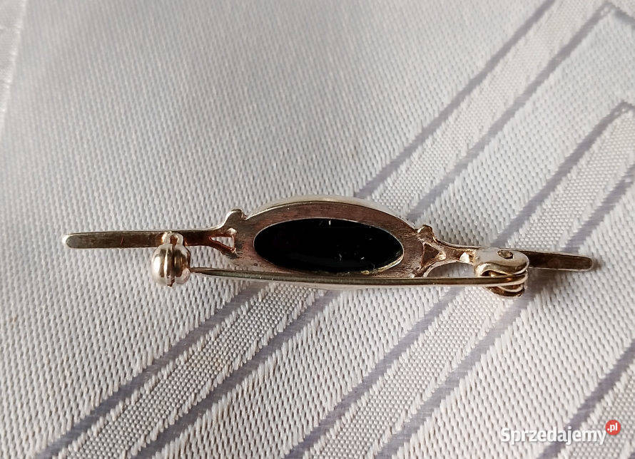 broszka ze srebra 925 z bursztynem Suwałki