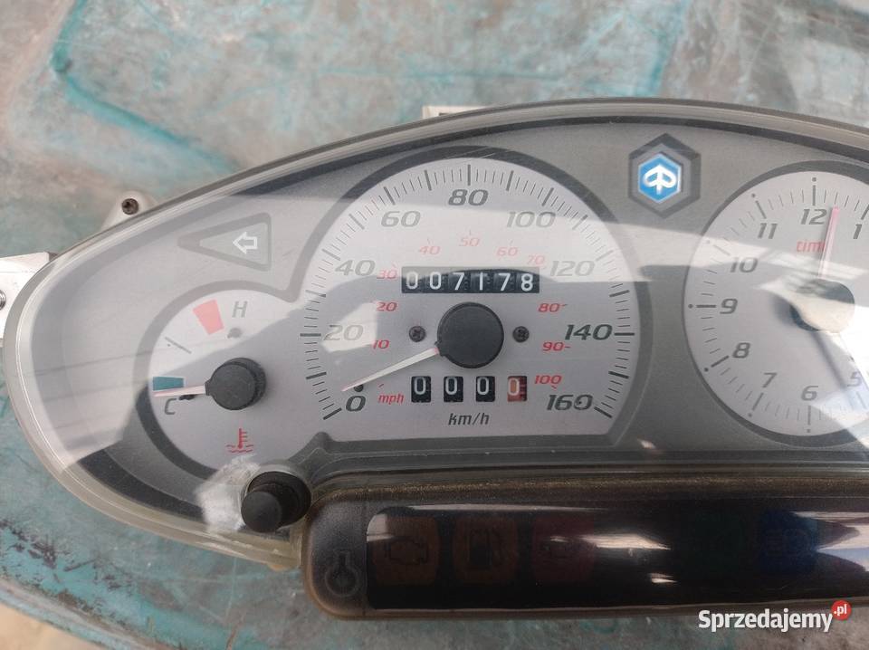 Piaggio X8 licznik zegary sprzedam