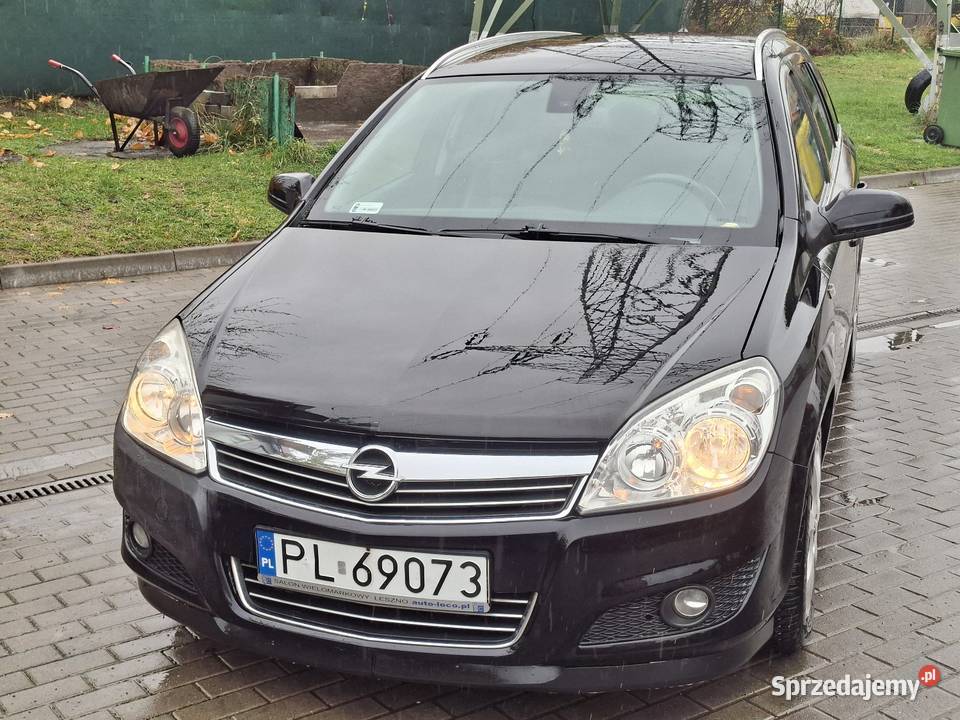 OPEL ASTRA H COSMO LIFT KOMBI 2009 2koła klima elektryczne lusterka Wrocław
