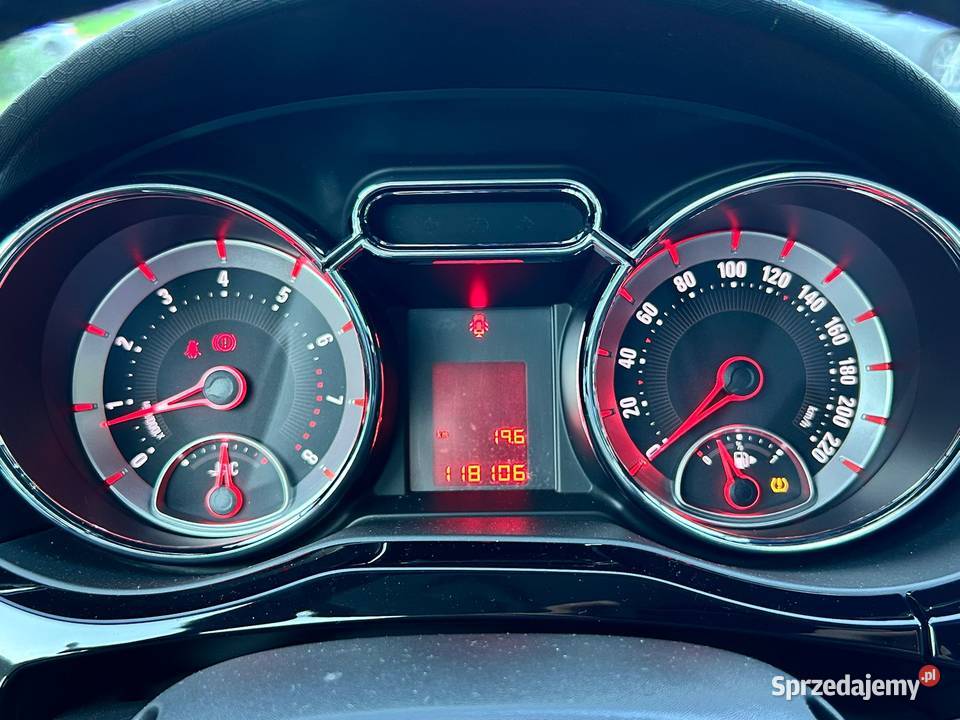 Opel Adam Rocks 14 Pierwsza rej 072016 Bogate