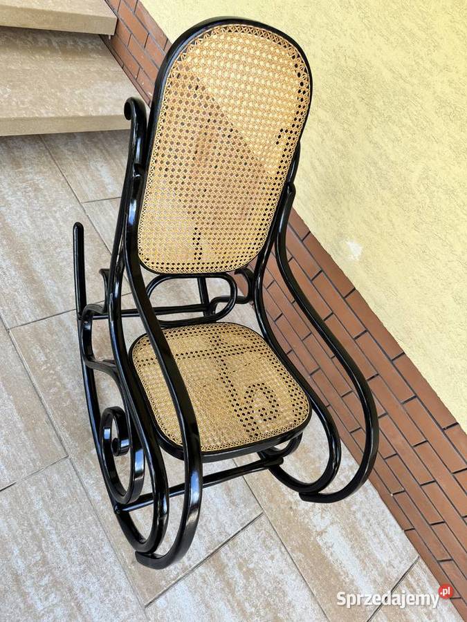 Fotel bujany drewniany z rafią bujak na