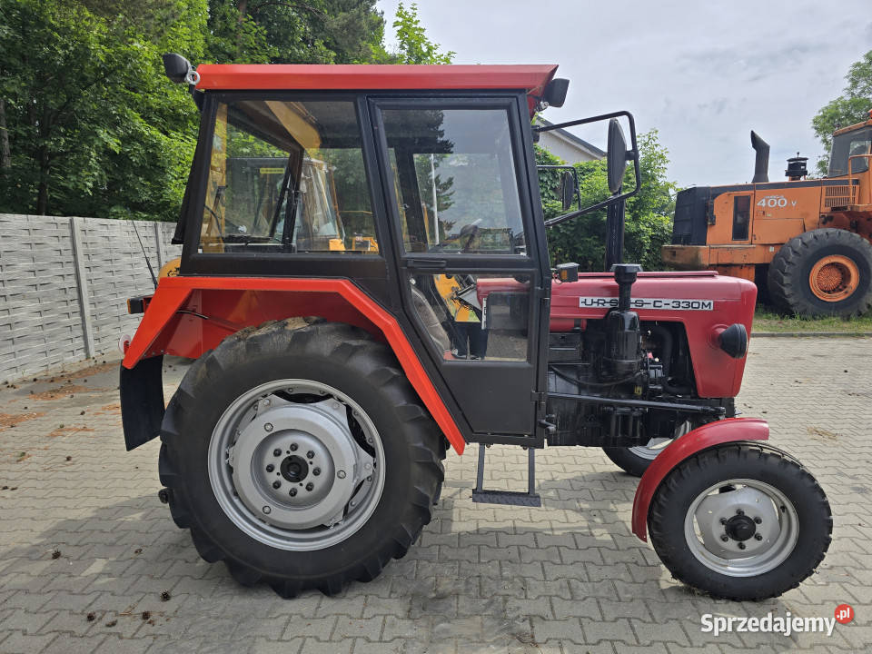 Ciągnik URSUS C330 z kabiną Tarnówek