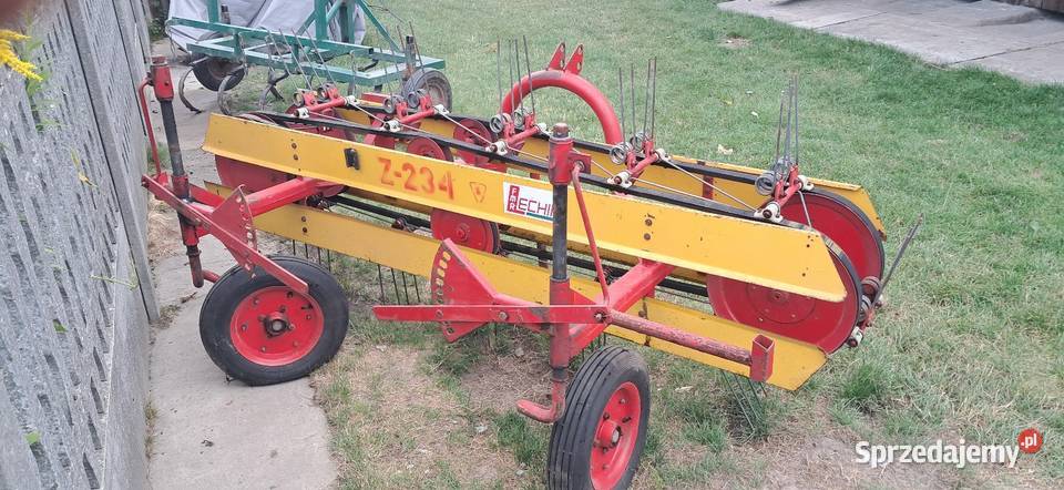 Zgrabiarka taśmowa Z 234 nieuszkodzony Zgrabiarki i przetrząsacze