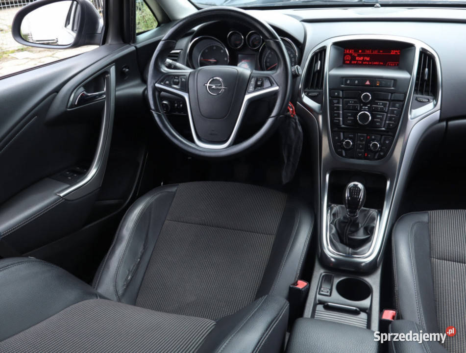 Opel Astra 17 CDTI światła przeciwmgielne Łódź sprzedam