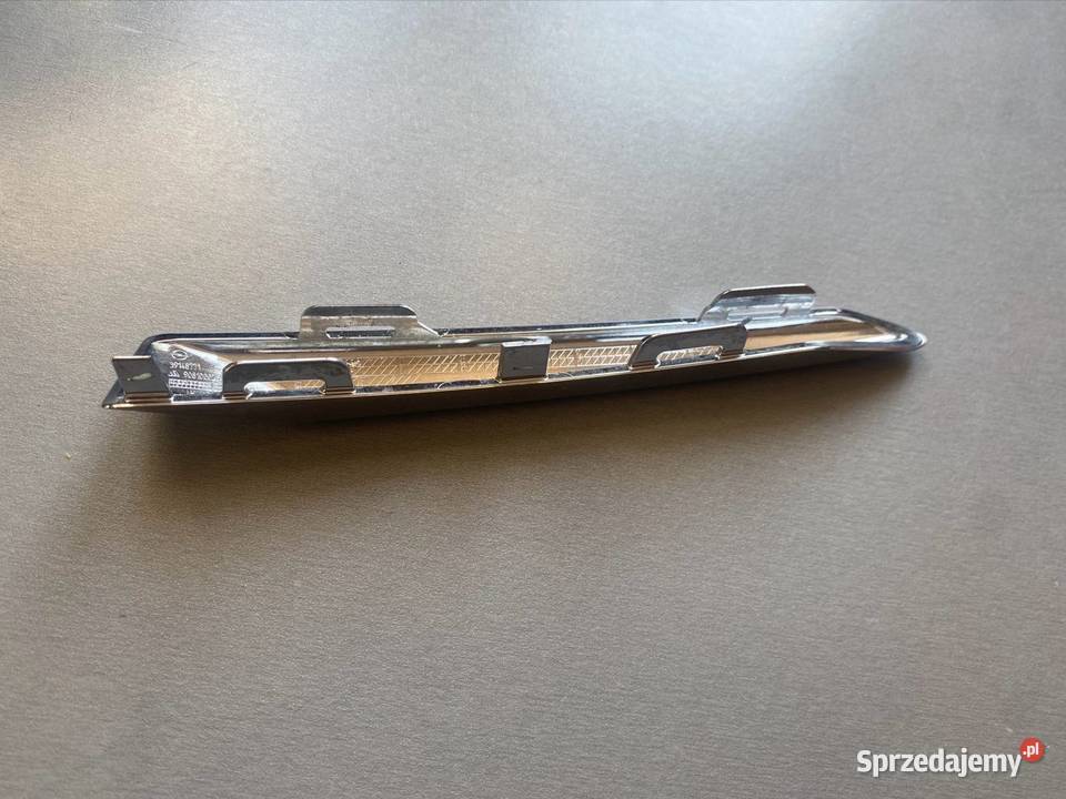 Opel Insignia B FL lewy chrom kratki przedniego Części samochodowe Rzeszów