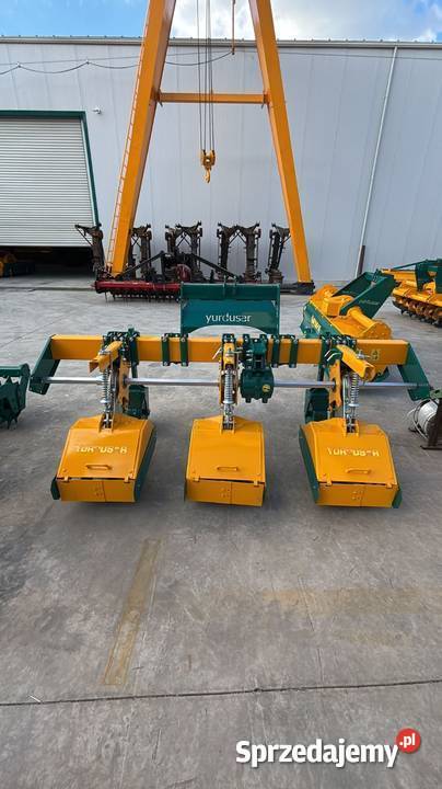 Glebogryzarka do truskawek 2 3 sekcje Yurdusar wielkopolskie Babiak sprzedam