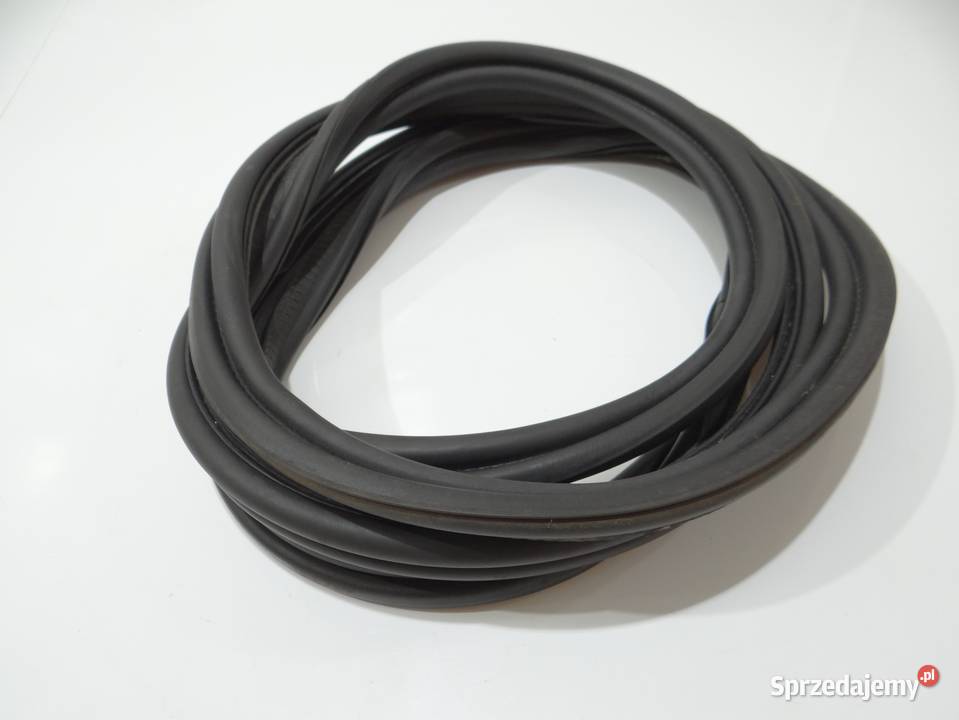 USZCZELKA KLAPY BAGAŻNIKA BMW E60 7034171 Strzyżewice sprzedam