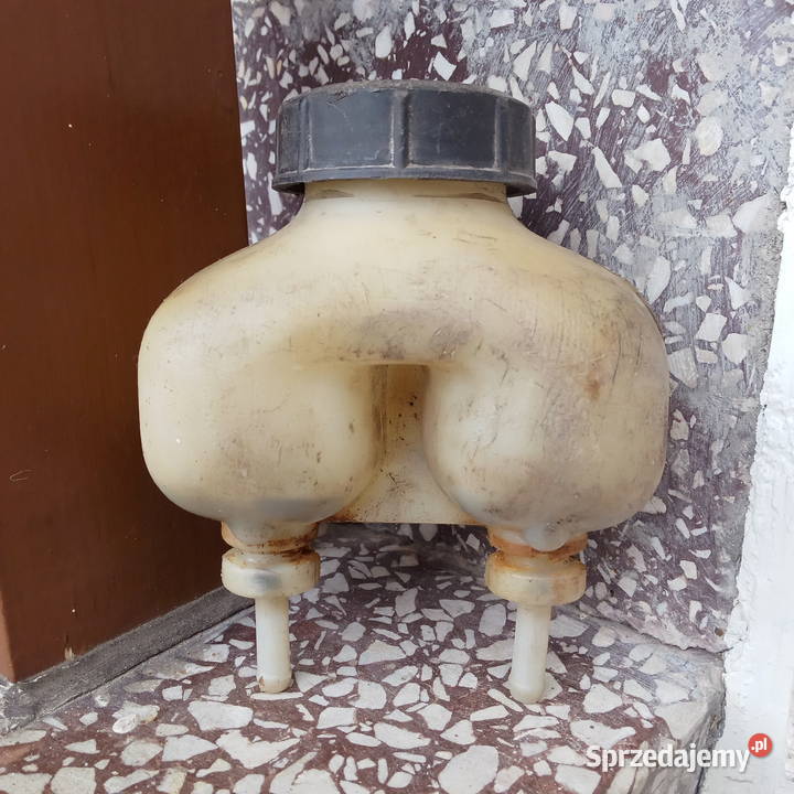 Fiat 126p ST 1976 Zbiorniczek płynu hamulcowego Dębica