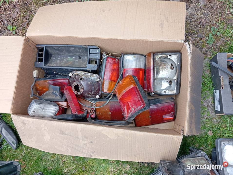 Części Fiat 126p lampa kierownica półka Dłutów