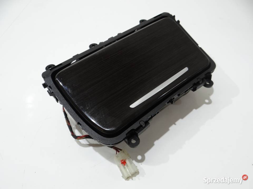 SCHOWEK UCHWYT NA KUBKI BMW F10 F11 9241714 lubelskie Strzyżewice sprzedam