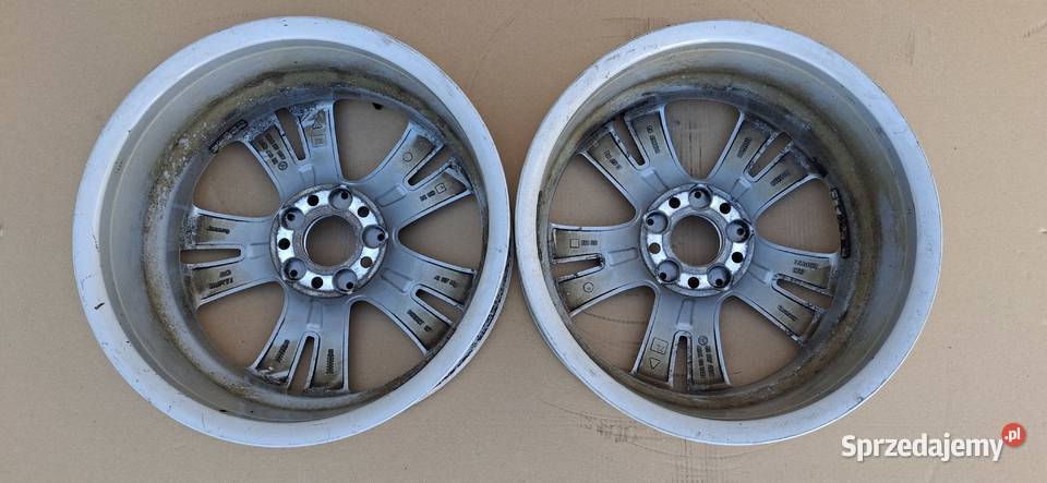 MERCEDES CKLASA W204 FELGA ALUFELGA 17 5X112 75J Średnica 17" Samochodowe Bieleń
