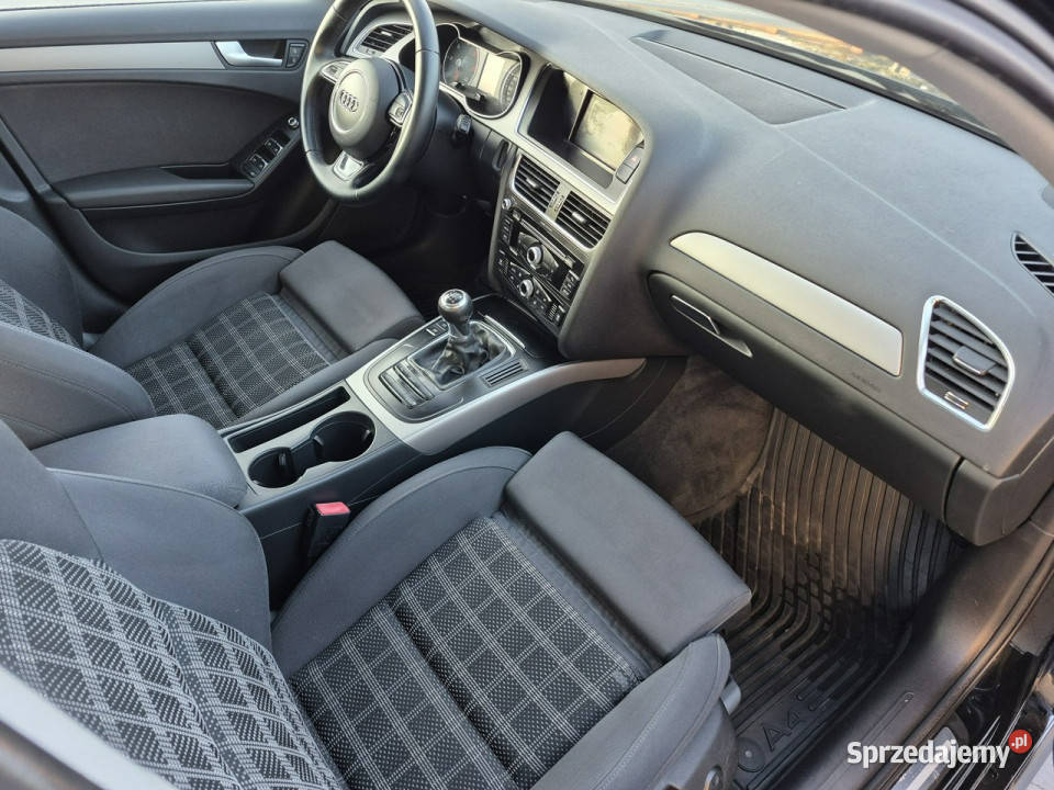 Audi A4 xenon led navi chromy ładny sedan B8 nieuszkodzony lubelskie Drelów