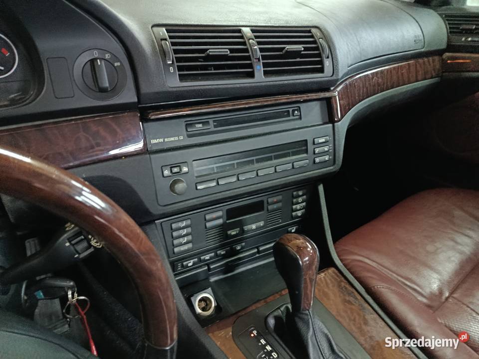 BMW E39 530i siedzenia boczki środek bagażnik
