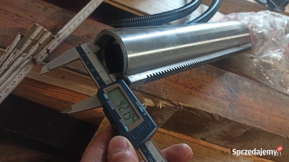 słup z zębatką do mechanizmu posuwu Nowe Gomad Kłodawa
