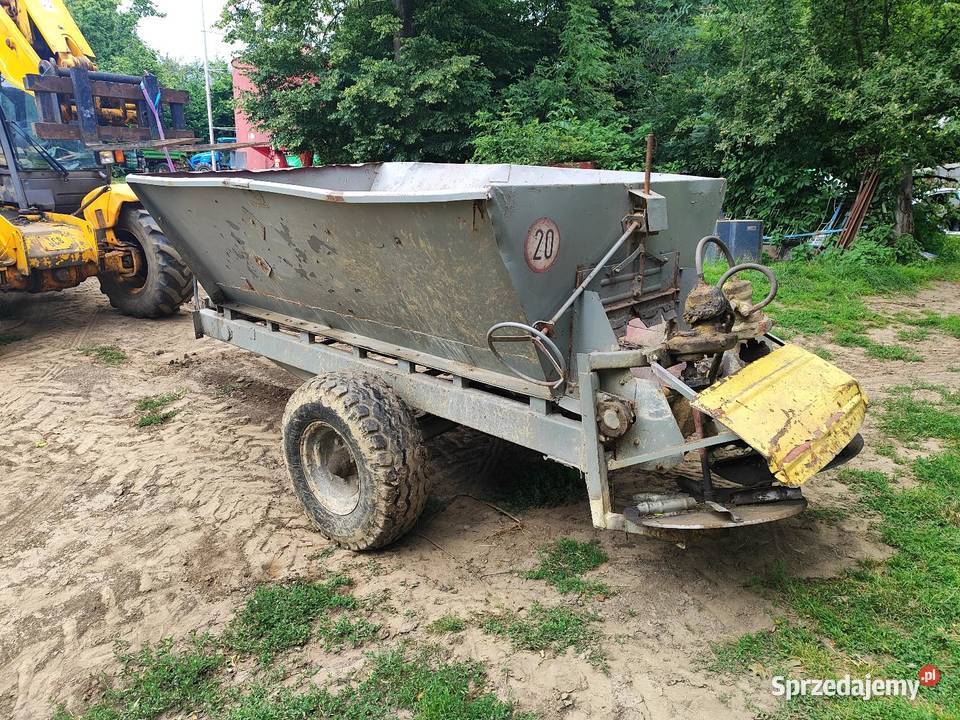 Rcw RNW 3 Wapniarka Rozsiewacz wapna Nysa