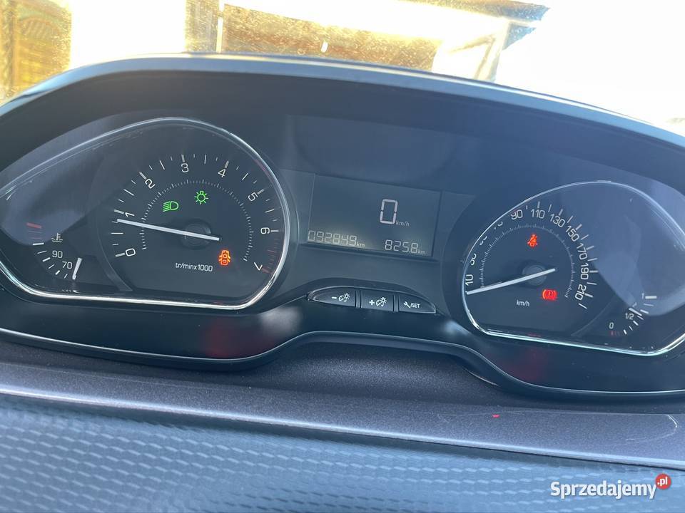 Peugeot 2008 benzyna świeży rozrząd panorama Motoryzacja