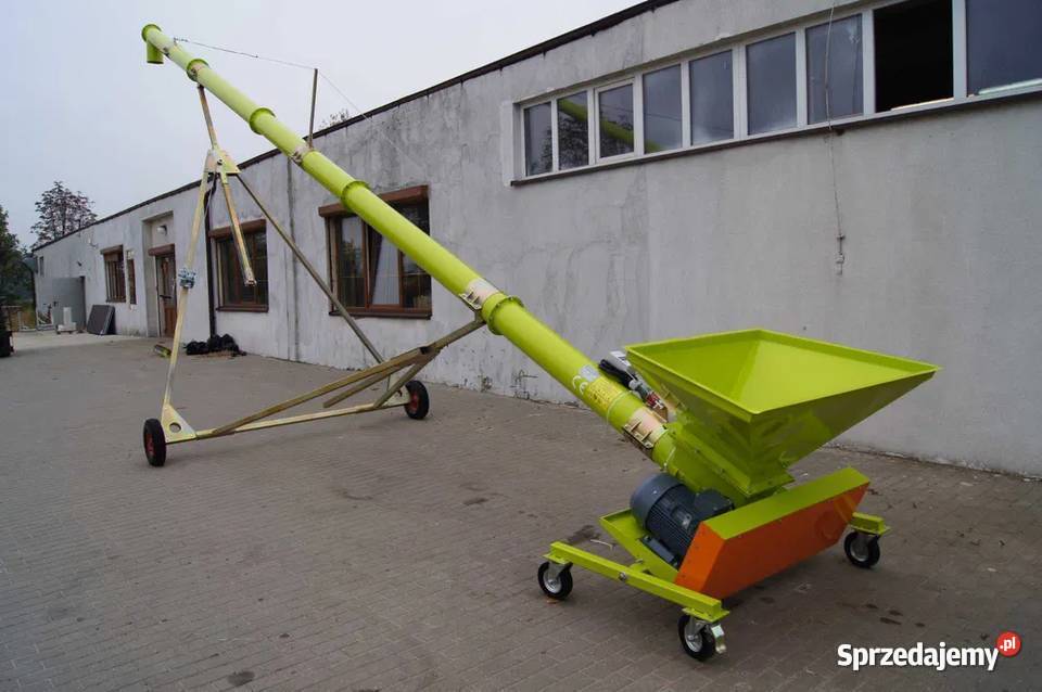 Przenośnik ślimakowy skośny z koszem zasypowym Do hodowli zwierząt Czyżew sprzedam